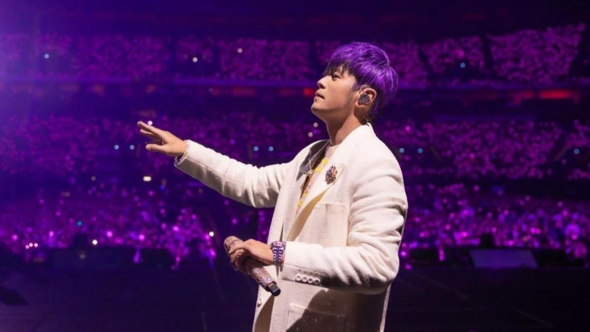 她幫搶到周杰倫演唱會票!友想當「黃牛」賺錢 網勸:絕交