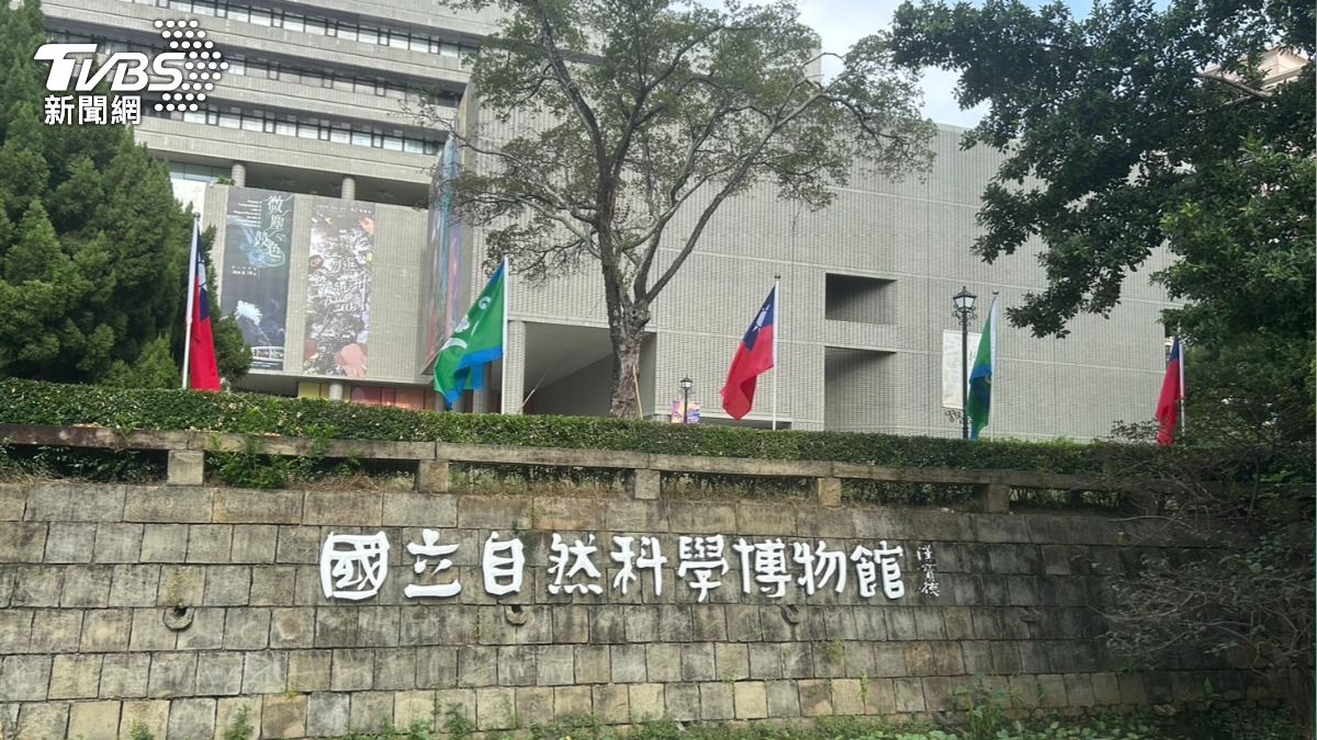 台中科博館傳巨響!20年老員工4樓館內急墜重傷亡 嚇壞民眾