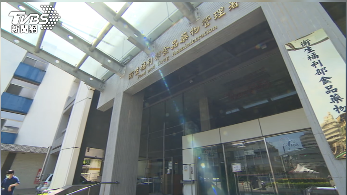 「食藥署之花」爆酒店兼職疑手頭緊?知情人士鬆口:月薪近10萬