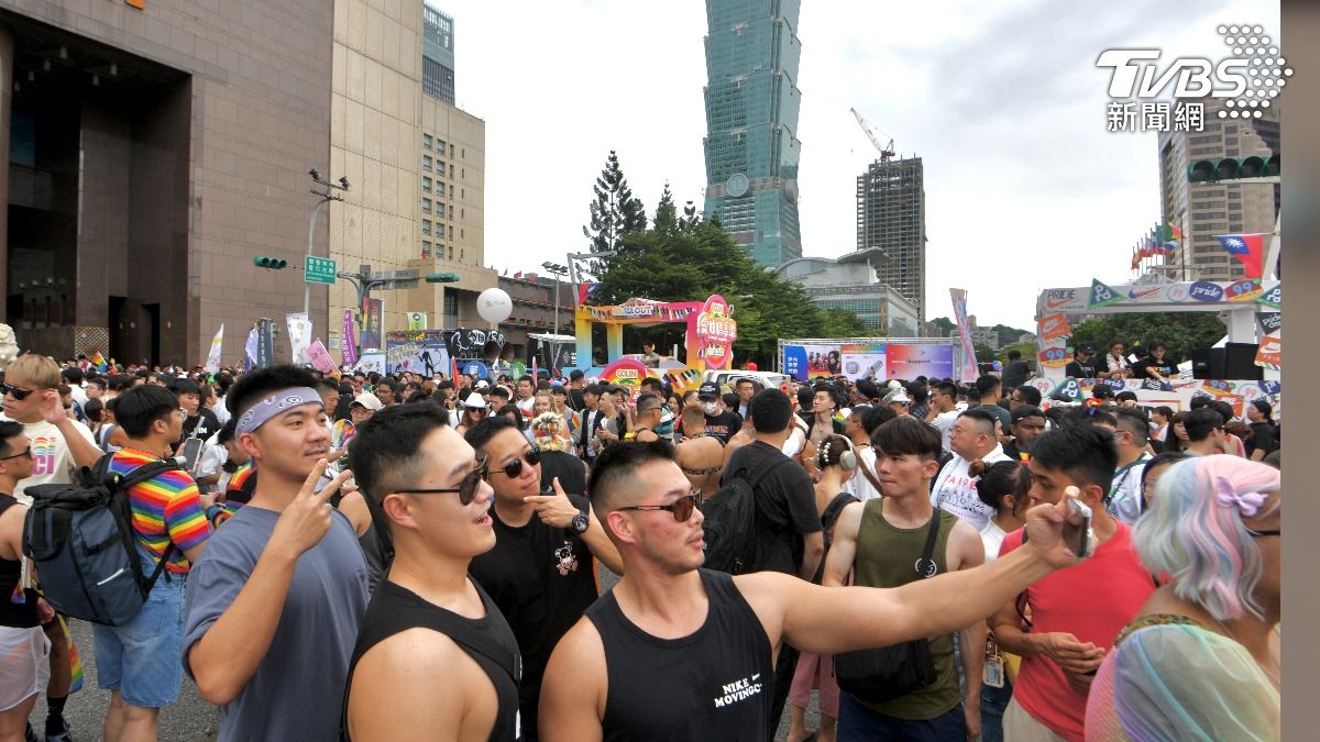 今年同志遊行將於台北市政府前廣場(市民廣場)集合出發。(圖/胡瑞麒攝)