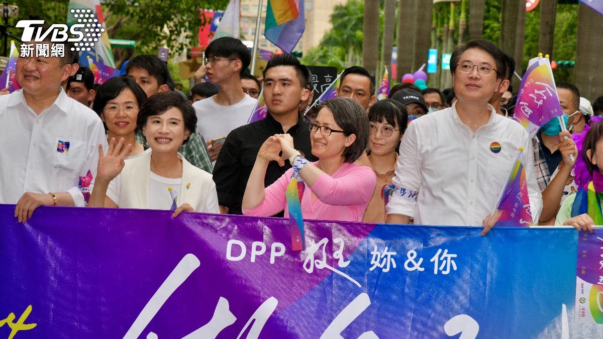 現身挺同志大遊行 蕭美琴:台灣天上彩虹是全世界最耀眼光芒