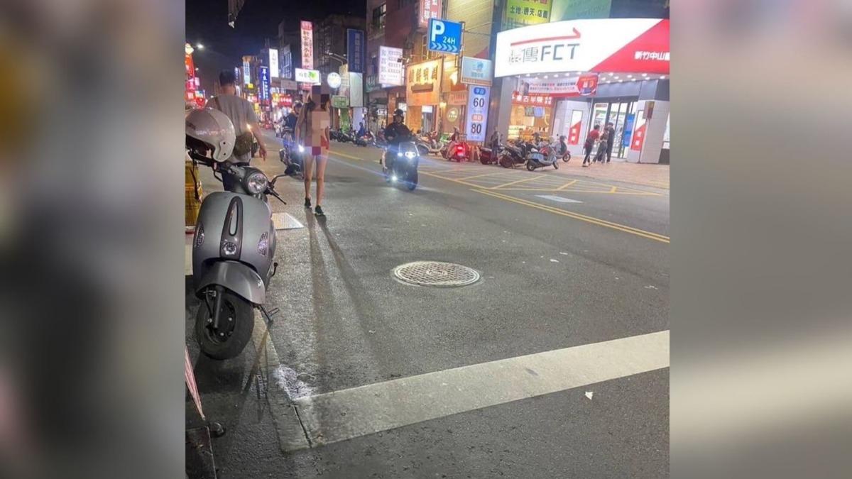 新竹「紅內褲裸女」出沒!上半身全空 神明前火辣起立蹲下