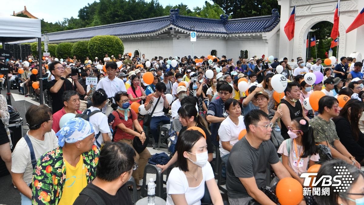 支持者參與集會挺柯。(圖/胡瑞麒攝)