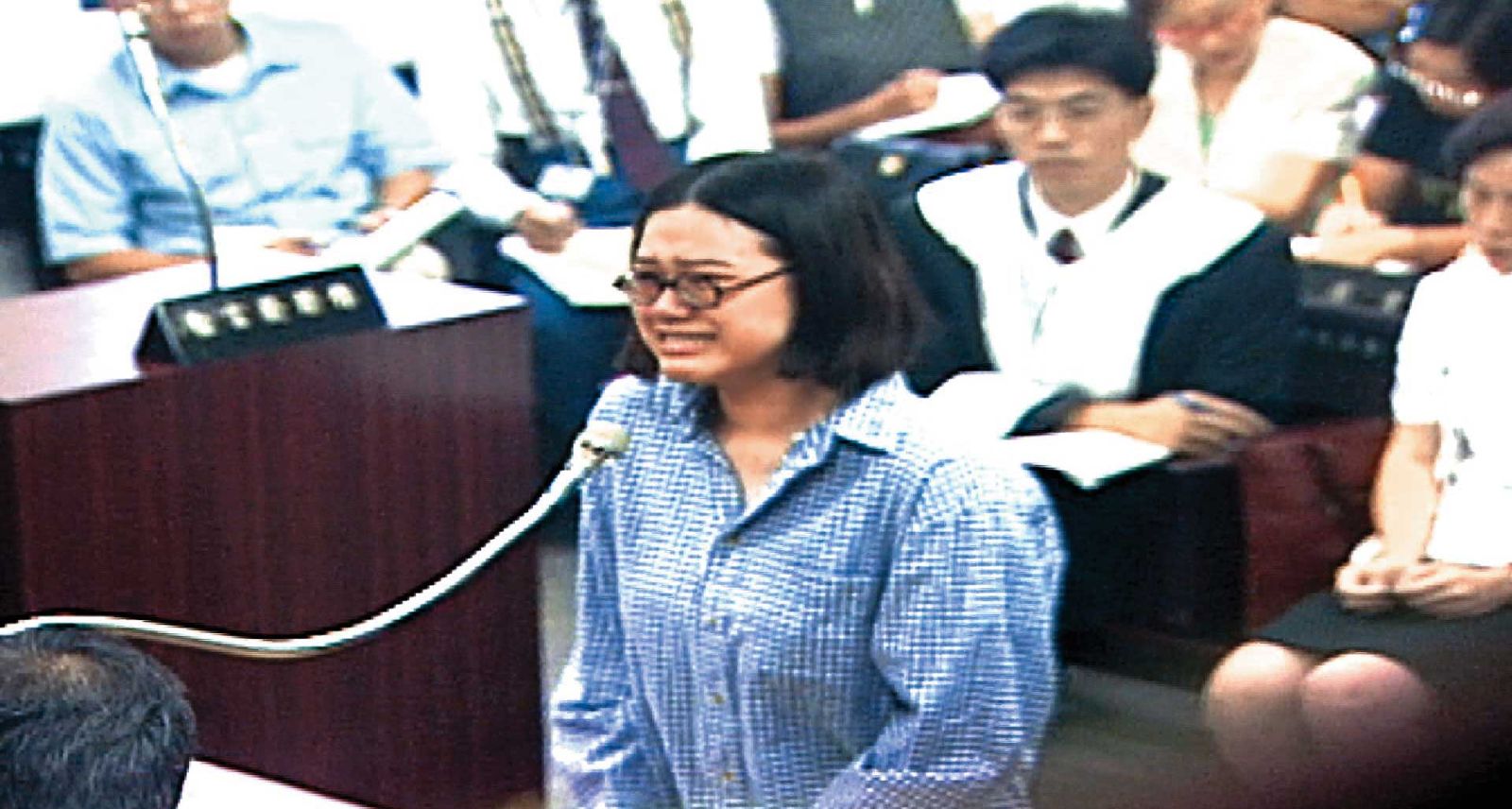 洪曉慧出庭時痛哭，對於一時衝動殺死閨密表示後悔。（圖／東森新聞提供）