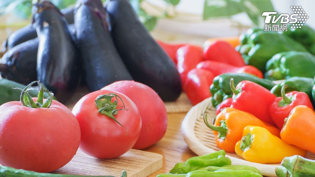 他猛吃茄子手痛爆!醫示警「1毒素」致關節惡化 6類人勿吃