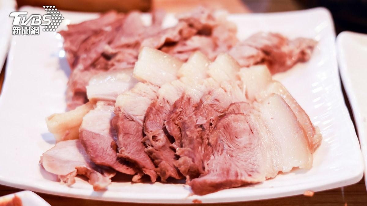 菜包肉吃起來沒有豬腥味、也不肥膩。(圖/趙世平攝)
