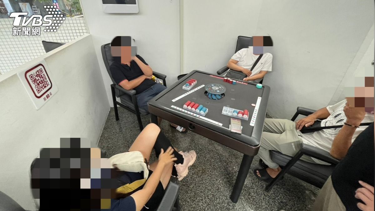 校園賭博歪風!棋牌社網路揪賭 4賭客門口現金交易被抓