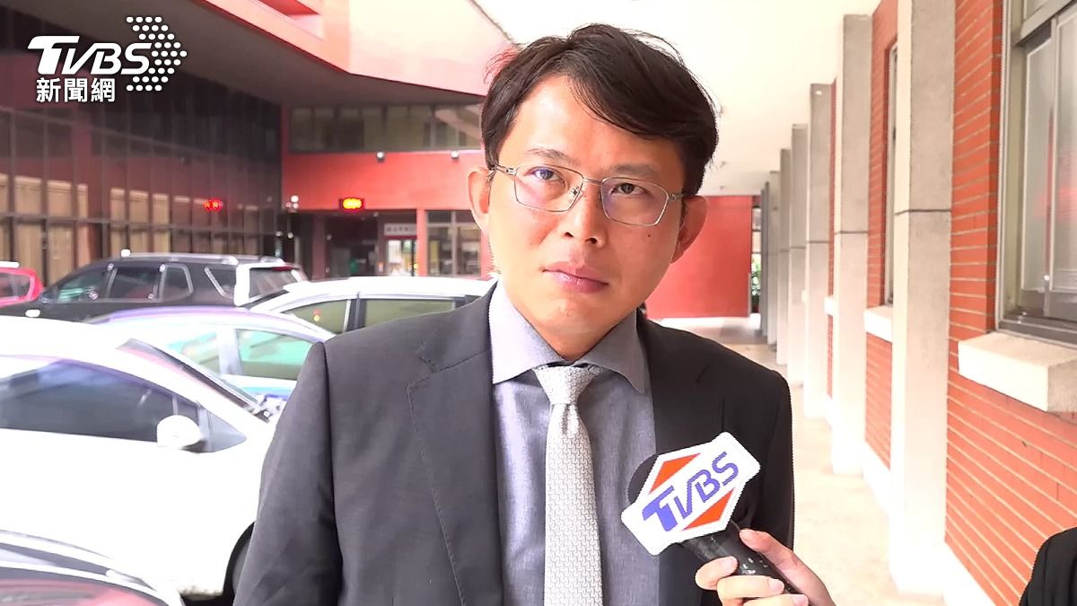 柯遭押他黃袍加身?前黨員曝「作賊喊捉賊」放消息 黃國昌怒駁