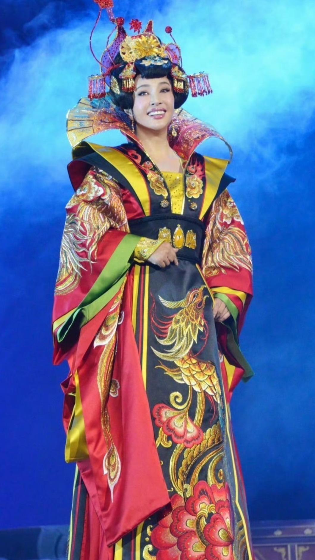 劉曉慶《武則天》形象深植人心。(圖/翻攝自微博)