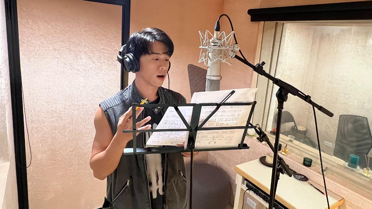游書庭為BL網路短劇《一拍即合》演唱主題曲。(圖/艾迪昇傳播提供)