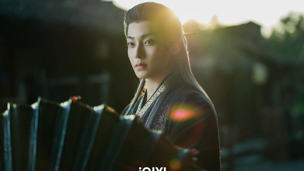 侯明昊在郭敬明作品《大夢歸離》化身「千年男妖精」。(圖/iQIYI提供)