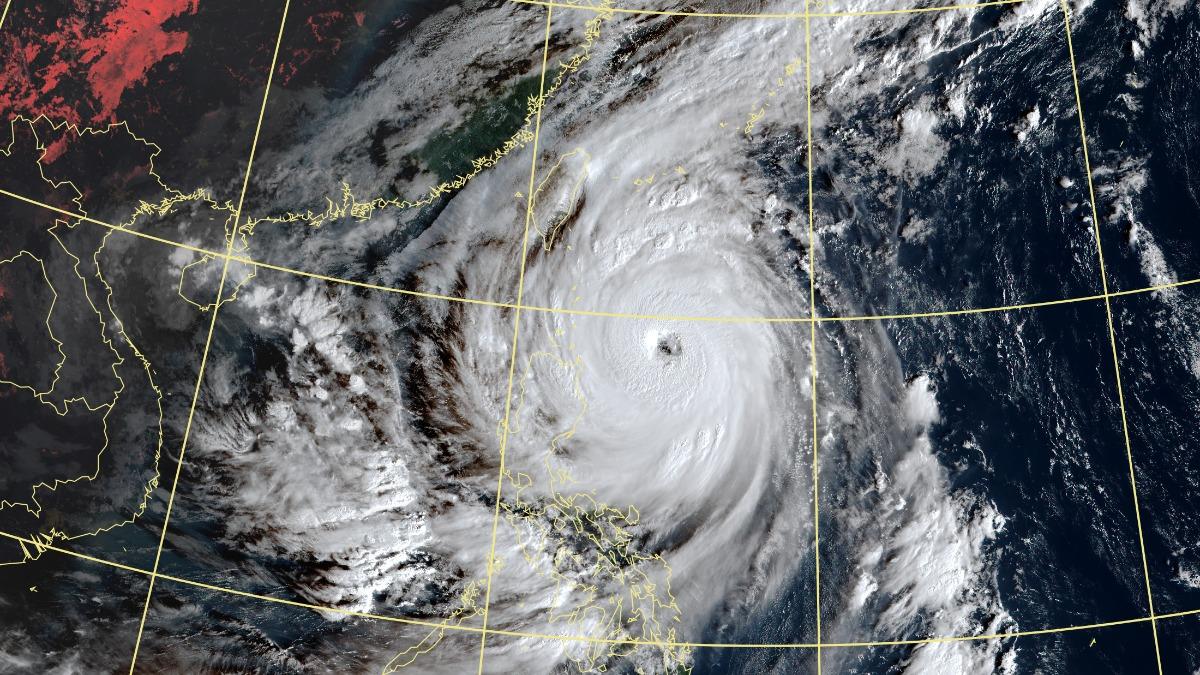天氣/明天放定了?康芮「恐挑戰西太風王」 專家曝高機率全台颱風假