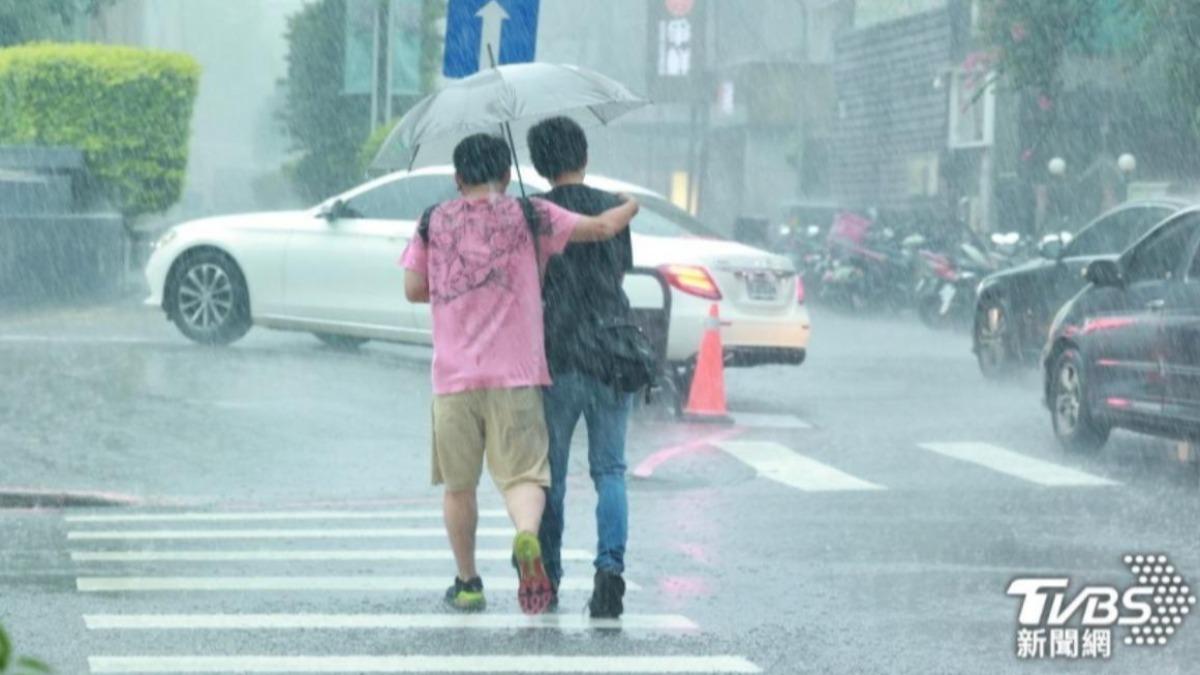 天氣／強颱康芮最快明午登陸花蓮　「全台陸警」預估時間曝