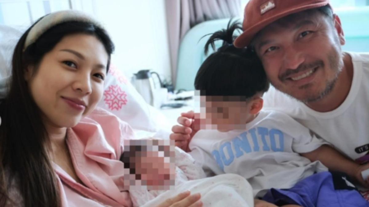 KID日前在IG曬全家福照片,一家四口幸福美滿。(圖/翻攝自KID IG)