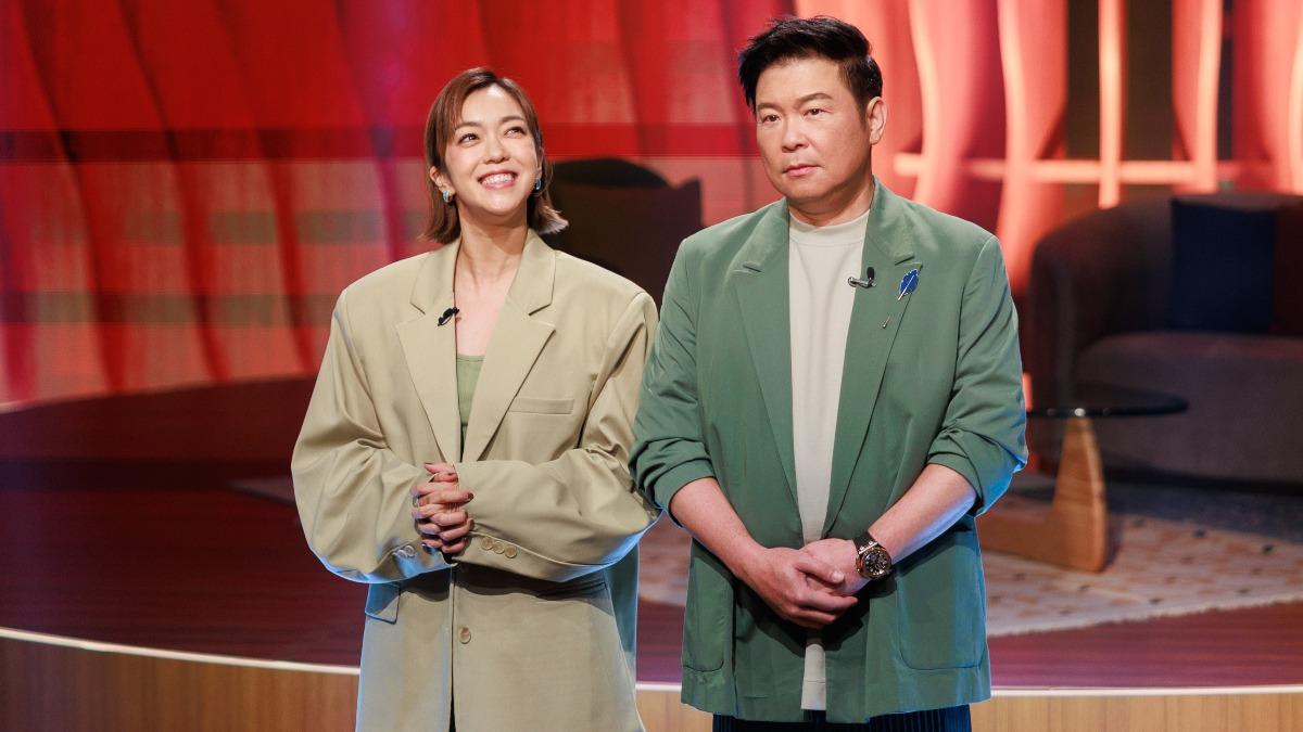 《我的成長》以脫口秀方式訪談來賓。（圖／民視提供）