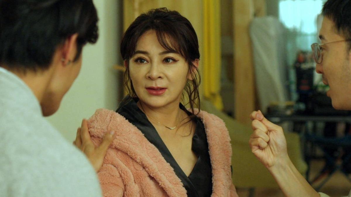 王彩樺「媽媽女優」的扮相別有風情。(圖/公視提供)