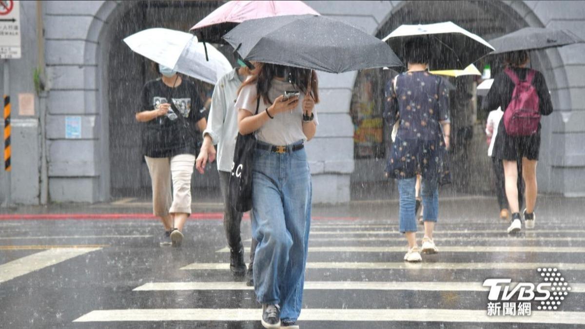 天氣/康芮還沒走遠!2地強降雨「紅到發紫」 最快此時解除警報