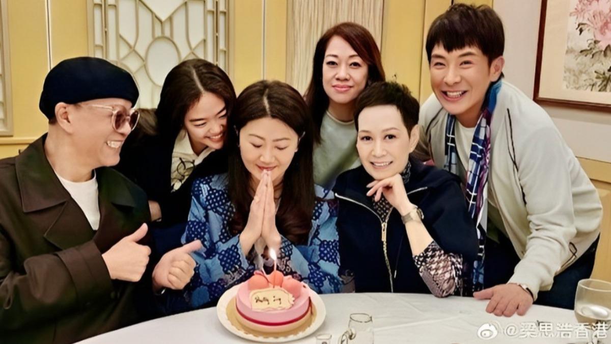 影帝百億妻突暴瘦!「臉色慘白、雙頰凹陷」憔悴照曝光