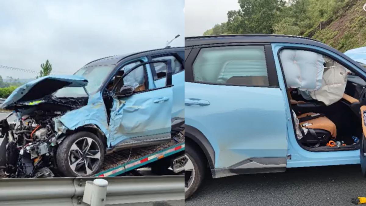 劉樂妍藍色轎車車頭全爛,安全氣囊彈開。(圖/翻攝自劉樂妍微博)