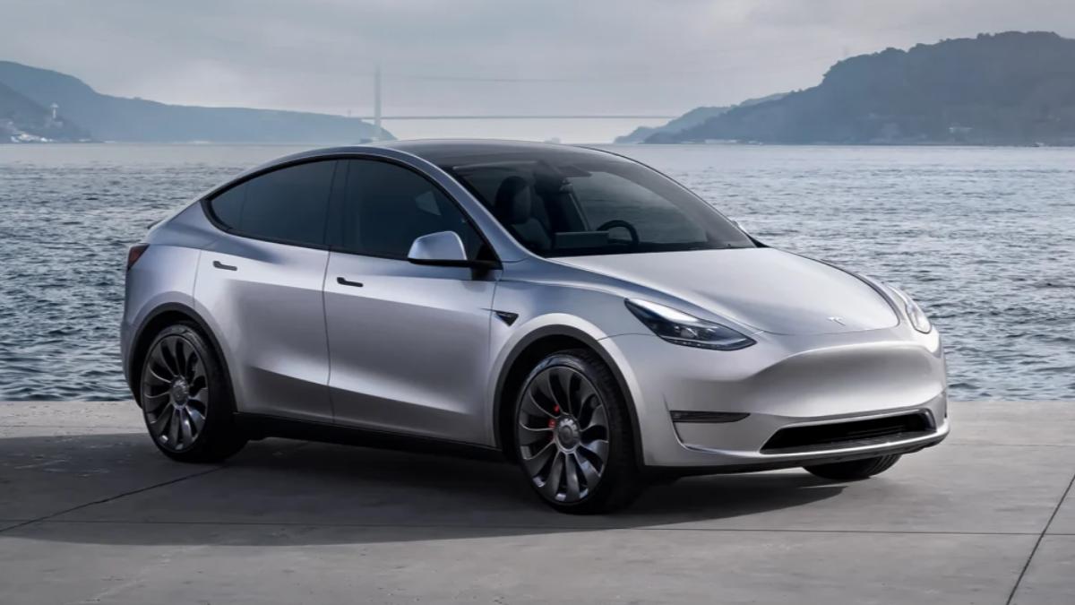 Model Y雖然10月掛牌數下滑,仍可排名第2名。(圖/Tesla提供)
