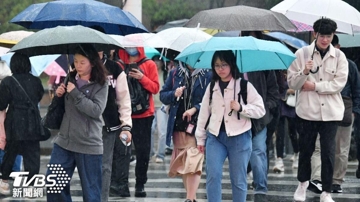 天氣/東北季風增強!全台有感降溫「北宜跌至1字頭」 降雨熱區曝