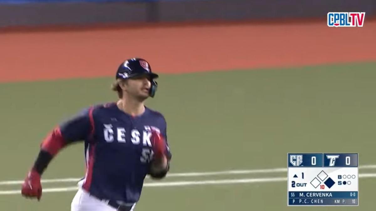 捷克瑟文卡首局開轟。（圖／翻攝自YT@CPBL）