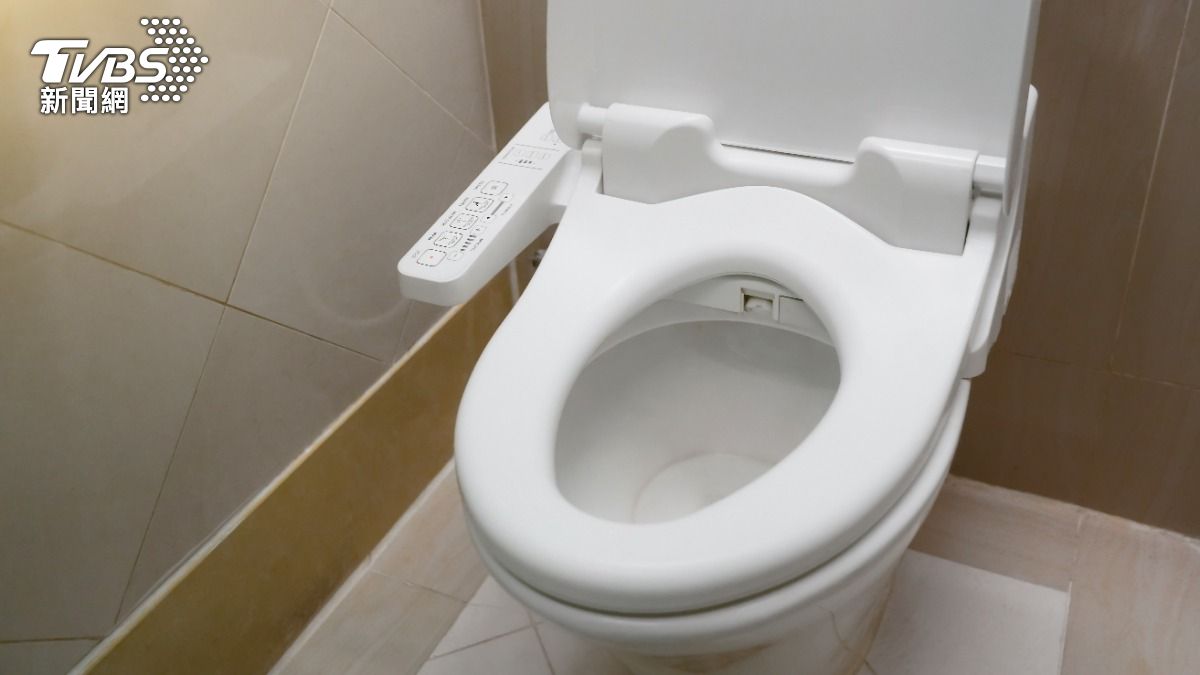 馬桶坐墊怎麼清潔?千萬別用衛生紙擦 TOTO揭正確方式