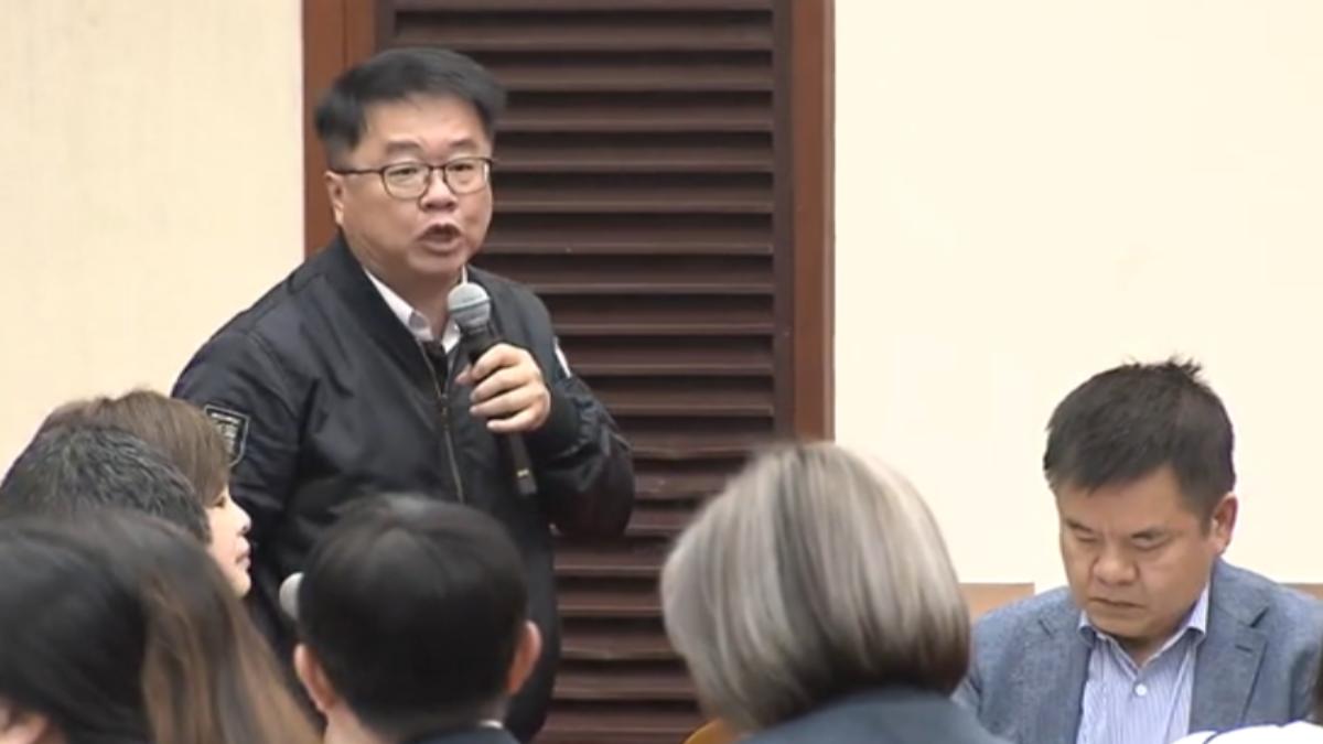 審《財劃法》引爆口水戰 藍綠委互槓「為什麼搶我的麥克風!」