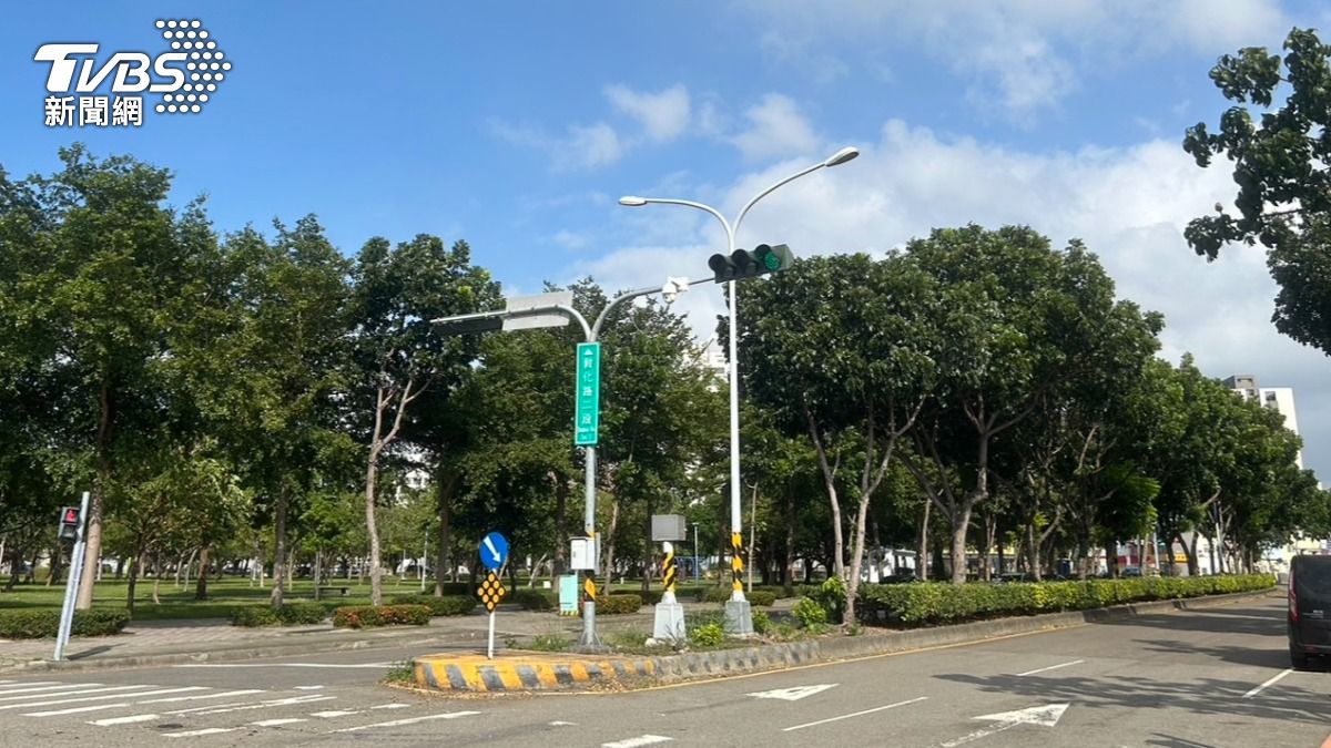 敦化路二段與仁平路口。(圖/林冠丞攝)