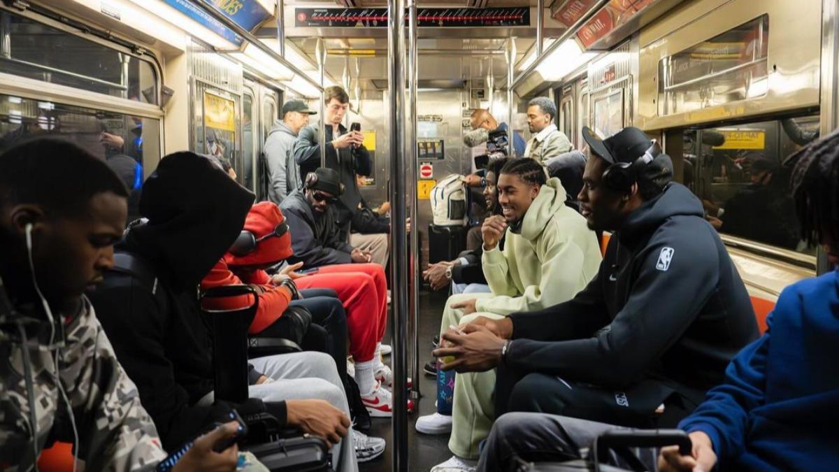 NBA/這車廂好像有點擠!紐約馬拉松封街 活塞全隊搭地鐵「趕上班」