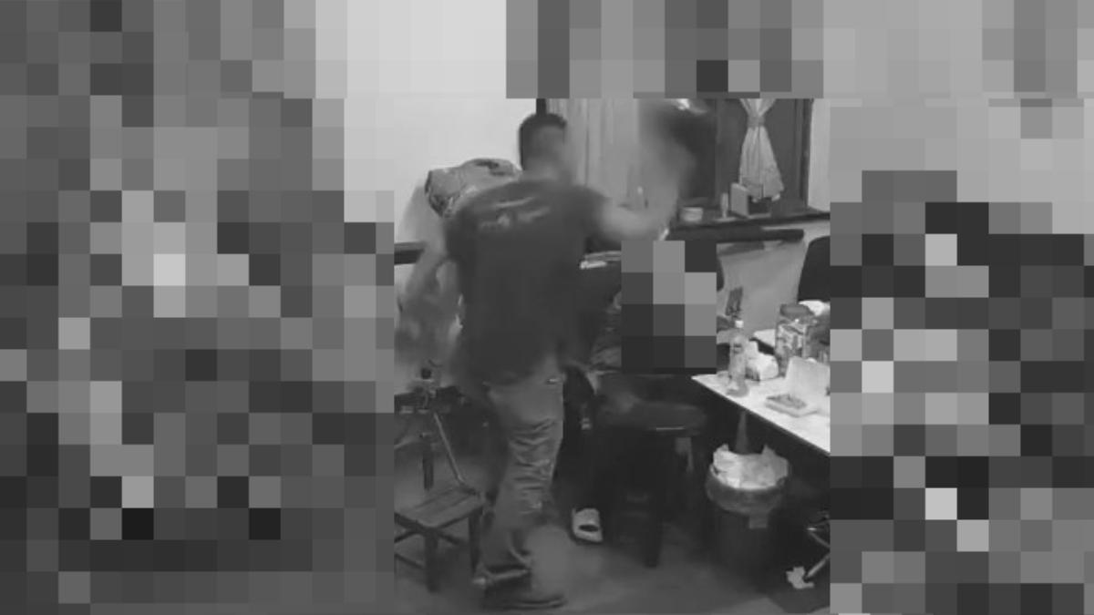 可惡!13歲少年遭宮廟男「安全帽」毆打 發狠K頭影像曝光