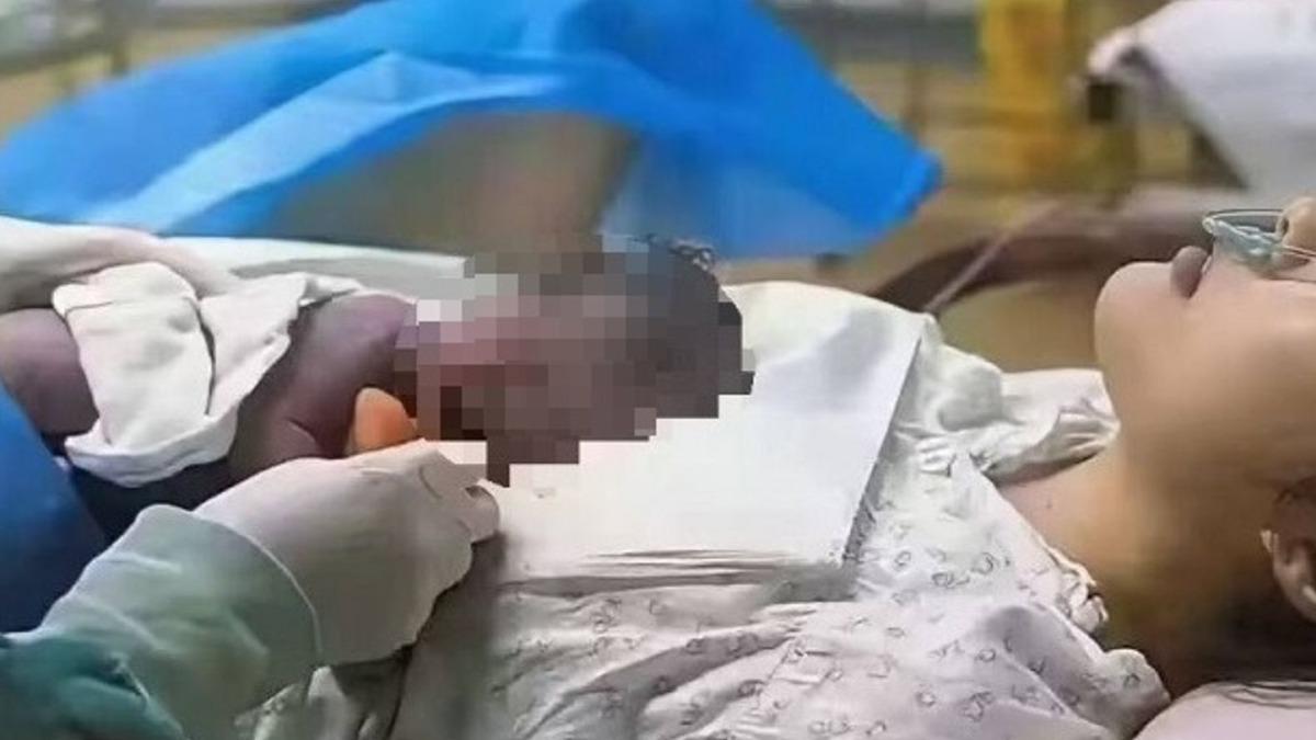 人妻剖腹產下黑寶寶 「爸爸瞬間變臉」護士尷尬喊:絕不會抱錯
