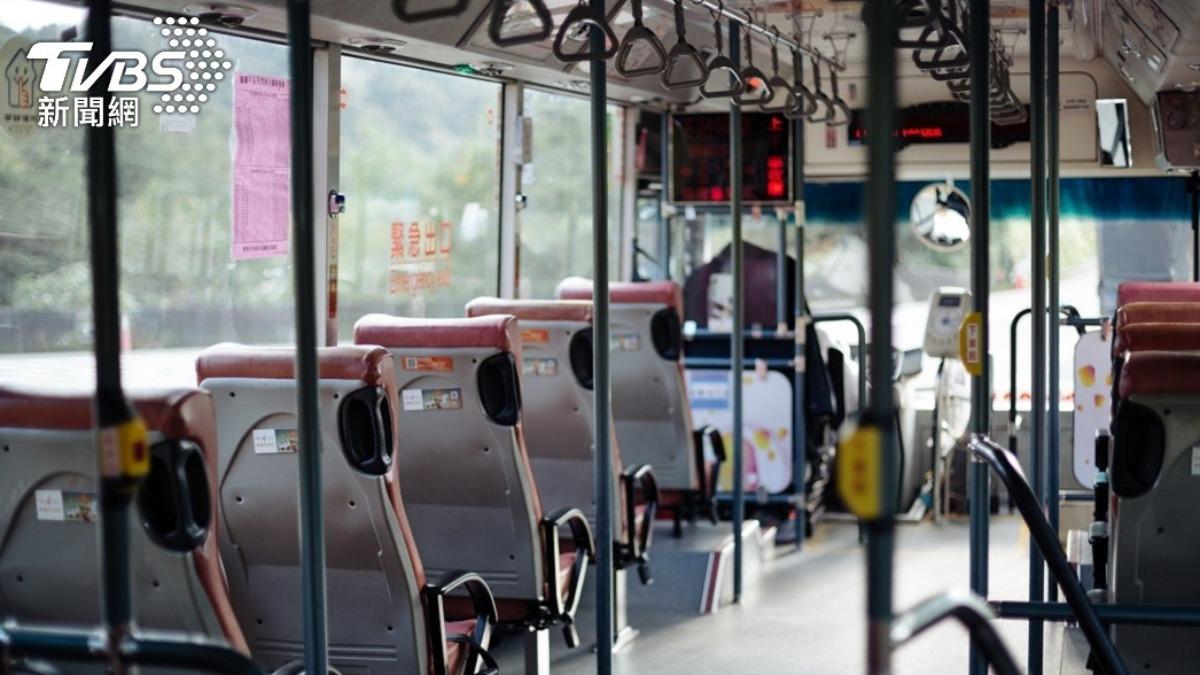 公車司機薪水91K「屌打公務員」!她曬薪資單…眾人一看全搖頭