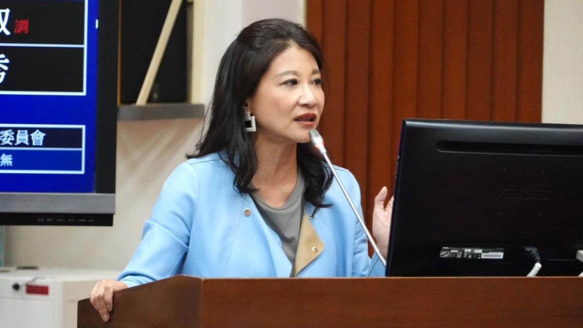 徐巧芯緊咬梁文傑　林楚茵轟：覦同事老公的「綠茶婊」