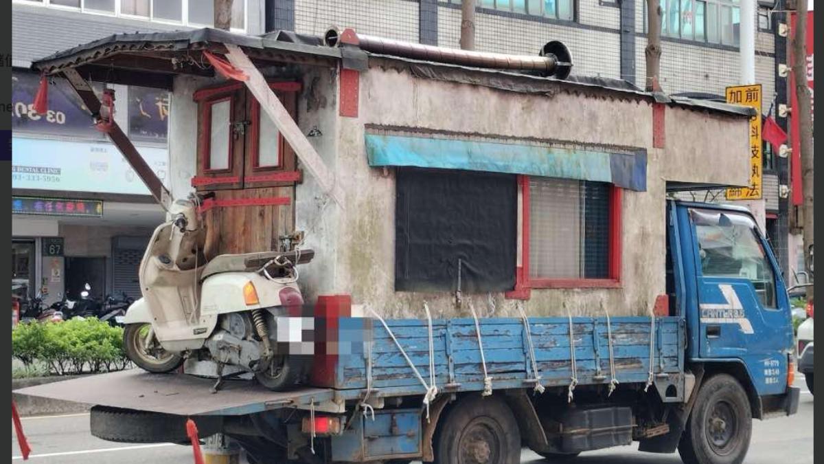 他驚見貨車上載「一間移動住宅」! 全場看傻:一定超重