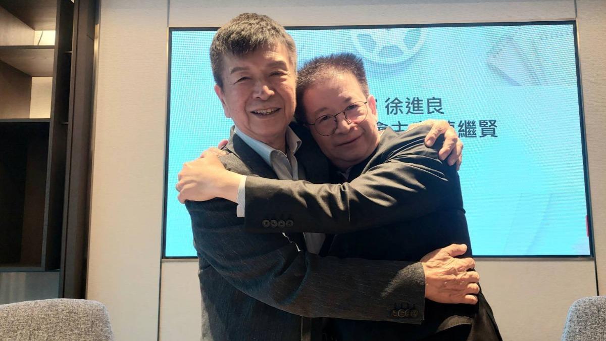 見《拒絕聯考的小子》名導徐進良 新加坡電影協會主席陳繼賢當場落淚