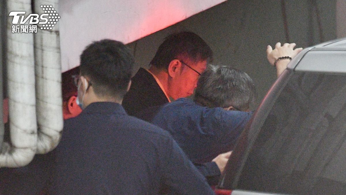 查京華城金流昨傳妻陳珮琪做證 今火速提訊民眾黨主席柯文哲