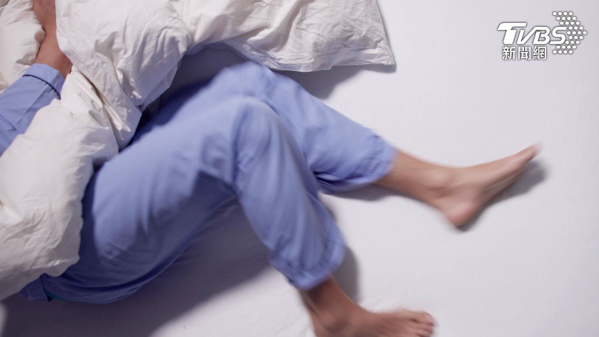 國外網友惡趣味地開玩笑說死亡男子是因為發現性交易對象是男兒身才「嚇死」。（示意圖／達志影像shutterstock）