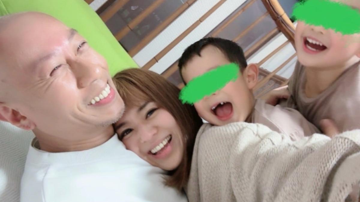 蒼井空在2018年跟老公DJ NON結婚,目前育有雙胞胎兒子。(圖/翻攝自蒼井空ameblo部落格)