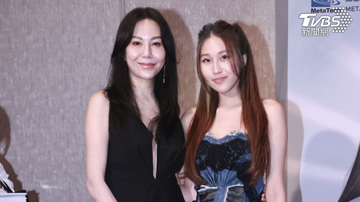 洪曉蕾17歲愛女不藏了！罕露面「學霸身分曝」　認將離開台灣