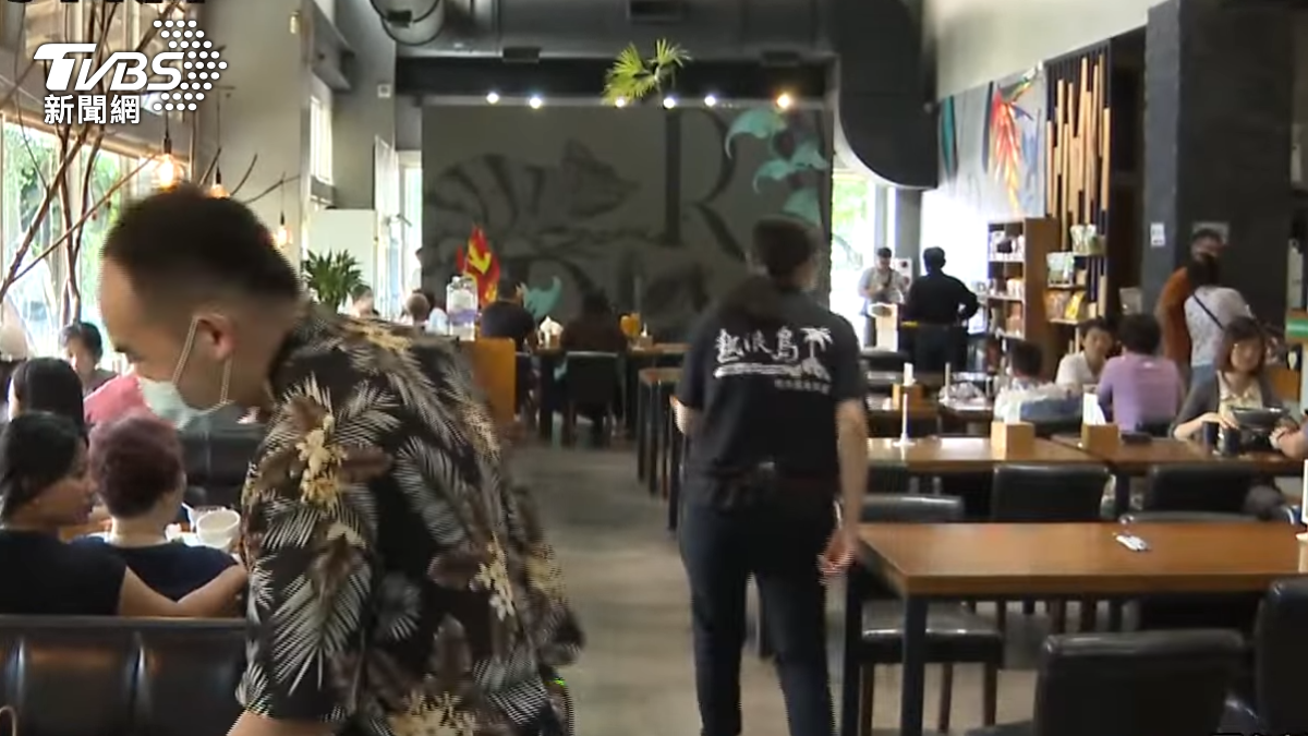 熱浪島台中旗艦店是不少當地人回憶。（圖／TVBS）