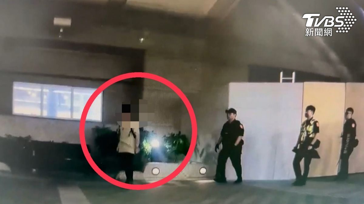 女友坐車走了！高雄女難過被分手　左營高鐵外「失控揮刀」