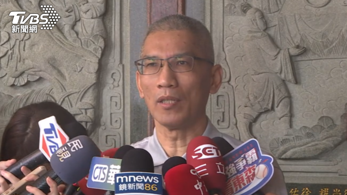 英勇奪刀警今現身!還原北捷與嫌搏鬥 曝:腎上腺素飆升