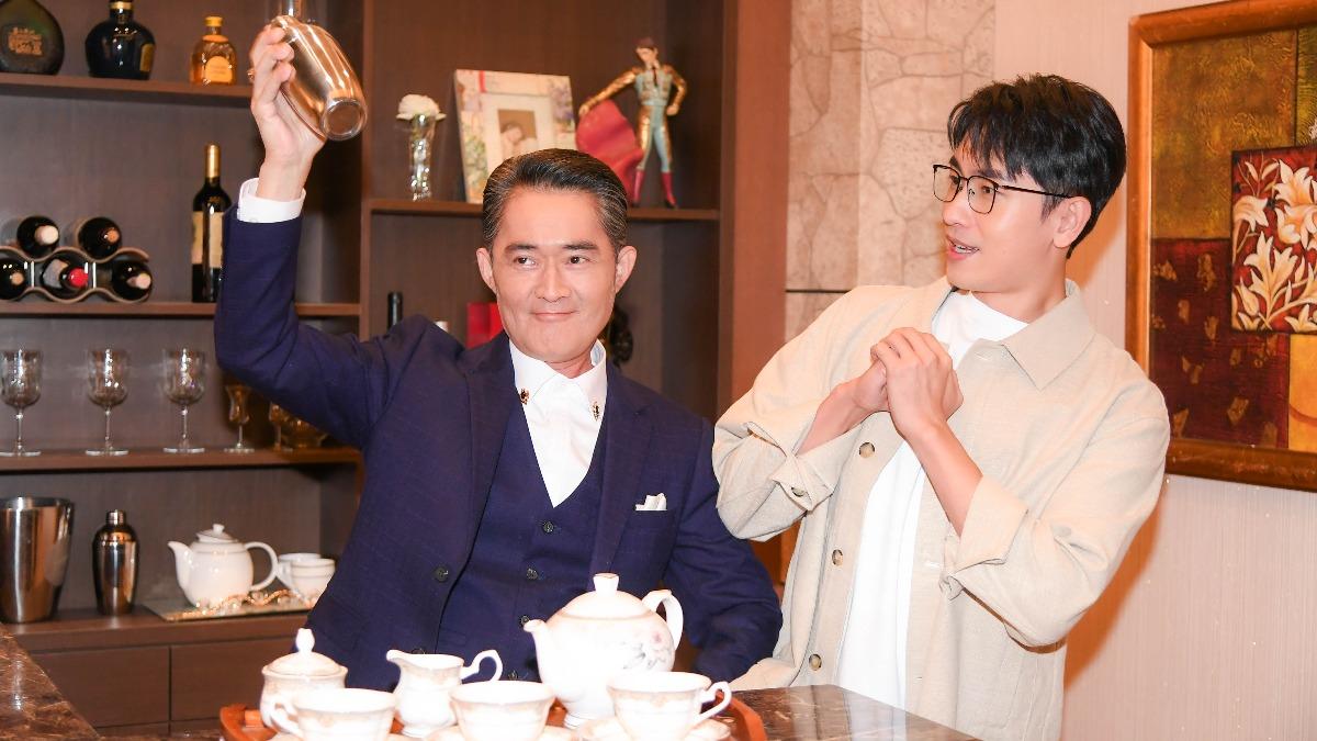 陳謙文(右)與緋聞女友王樂妍同台,一聲「阿姨」遭怒瞪。(圖/三立提供)
