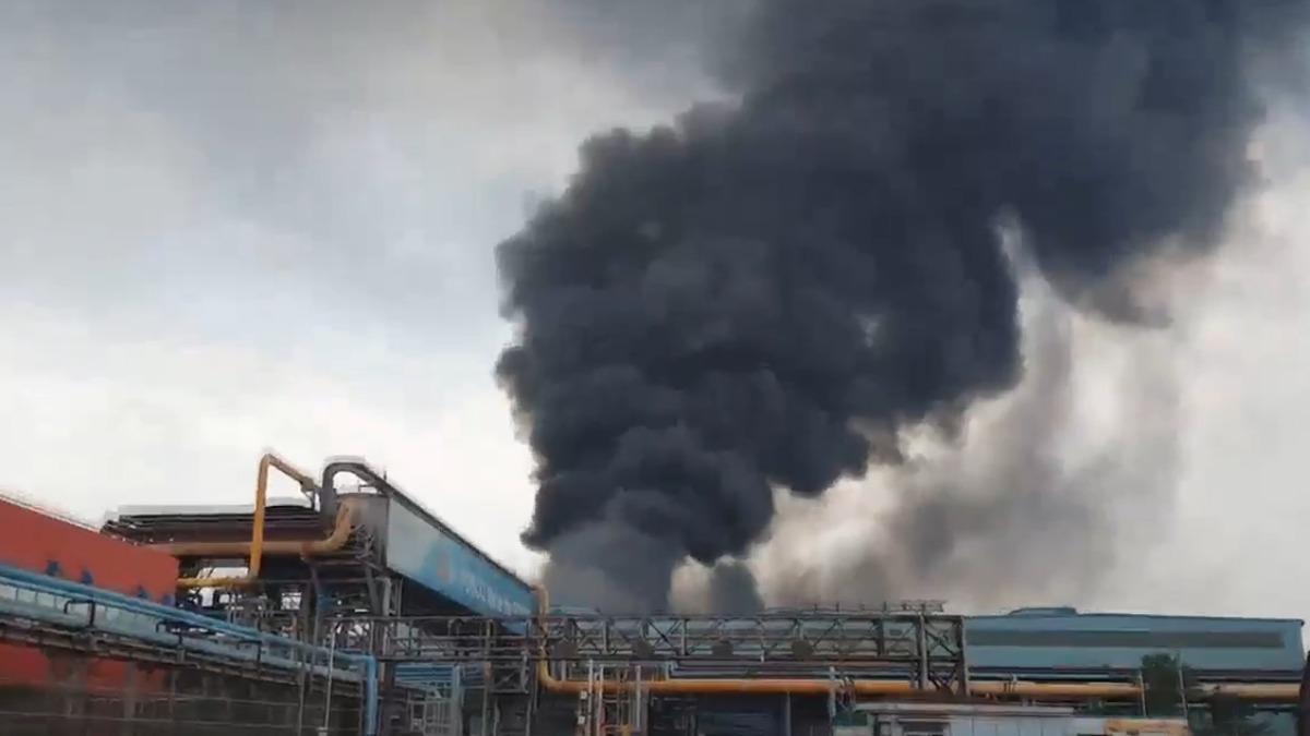 韓浦項煉鐵廠大火!居民聽「3聲爆炸巨響」房屋震動還以為開戰