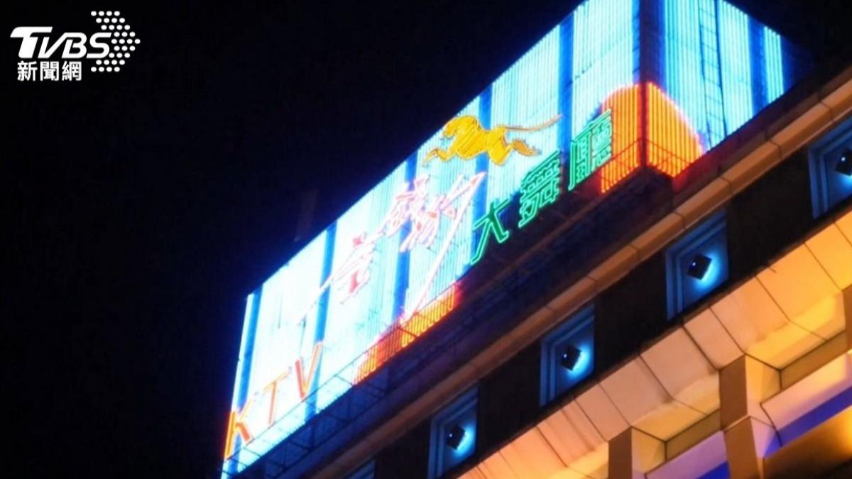 上金錢豹玩骰子!男毆打酒店小姐「還持酒杯砸臉3次」
