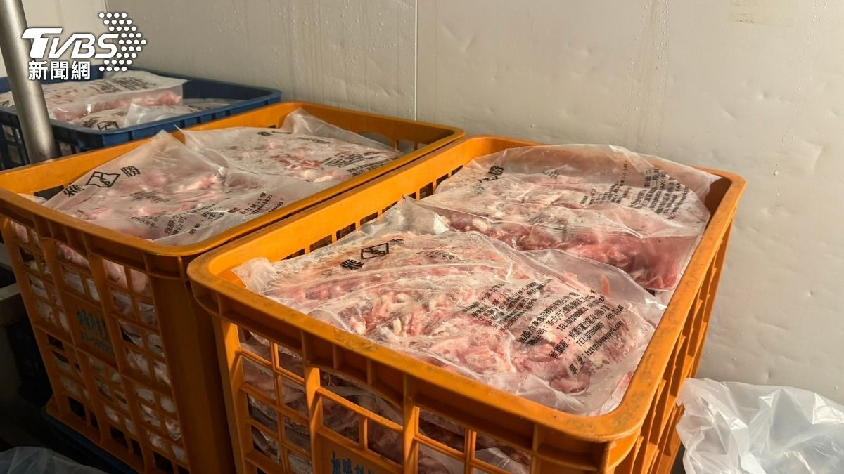梅干扣肉現「2公分豬隻疫苗針頭」。（圖／基隆市府提供）