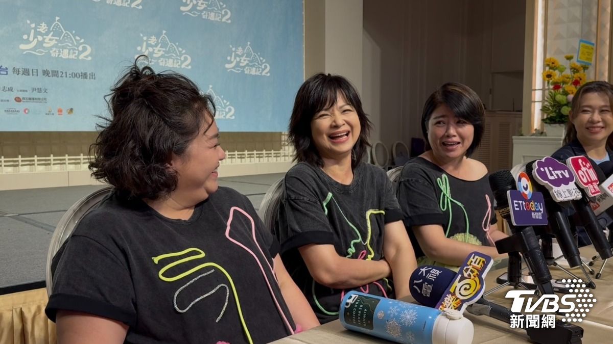 楊貴媚因壓力，脖子出現大片紅疹。（圖／林彥君攝）
