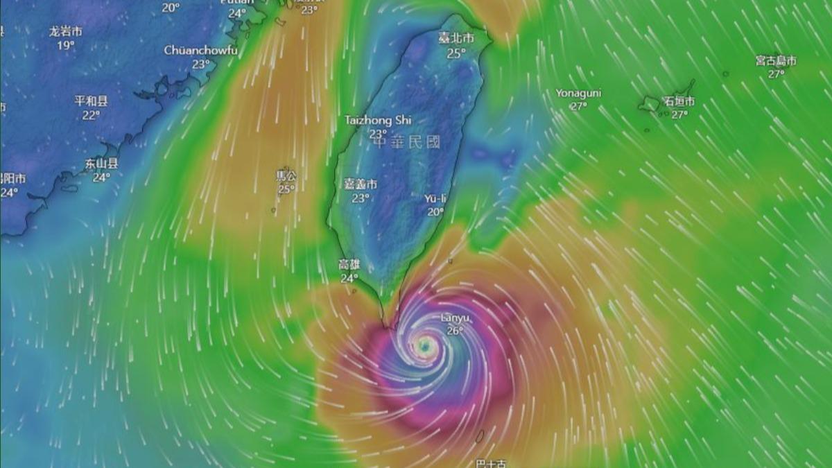 天氣/天兔颱風「直逼台灣」!5地區炸雨 專家驚:超強小鋼炮