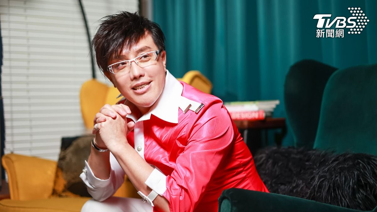 馮偉傑最近忙著籌備12月演唱會，等演出後再來尋覓新車。（圖／趙世平攝）